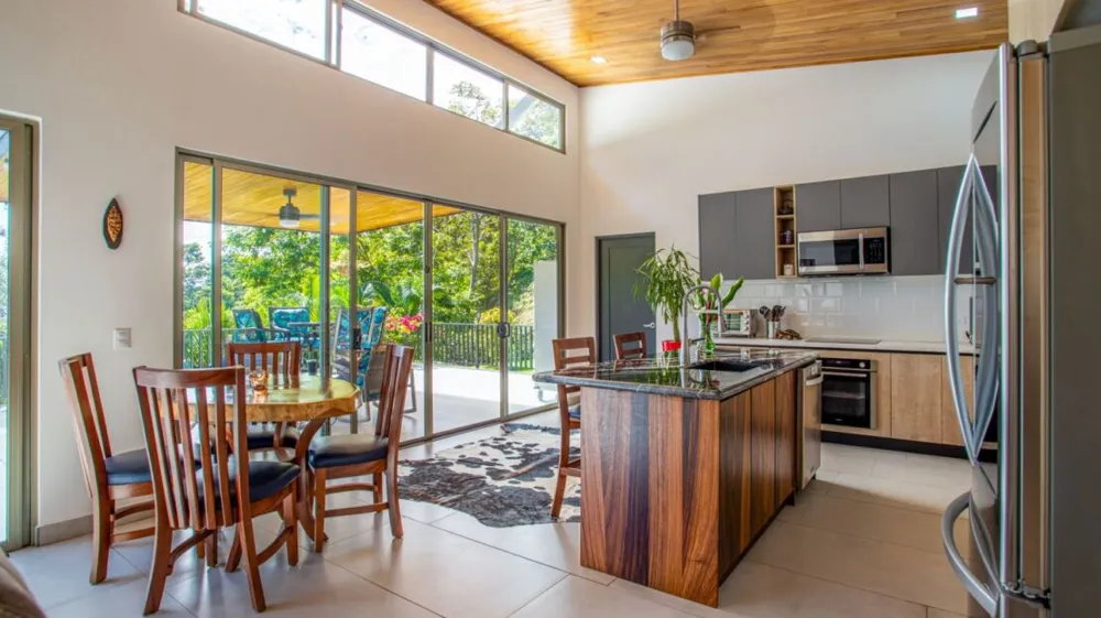 Modern gem in the natural setting Out of State, OS 20505