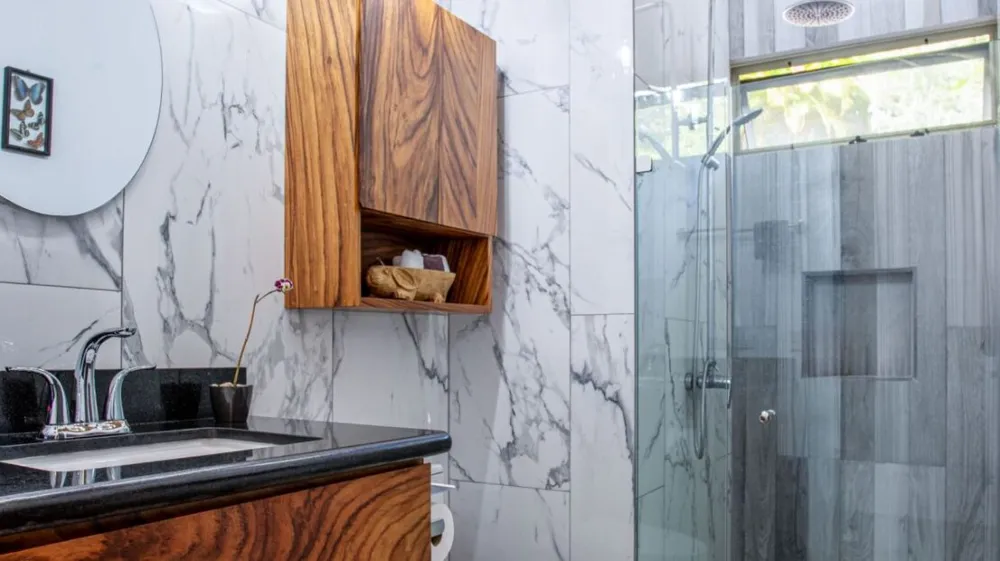Modern gem in the natural setting Out of State, OS 20505