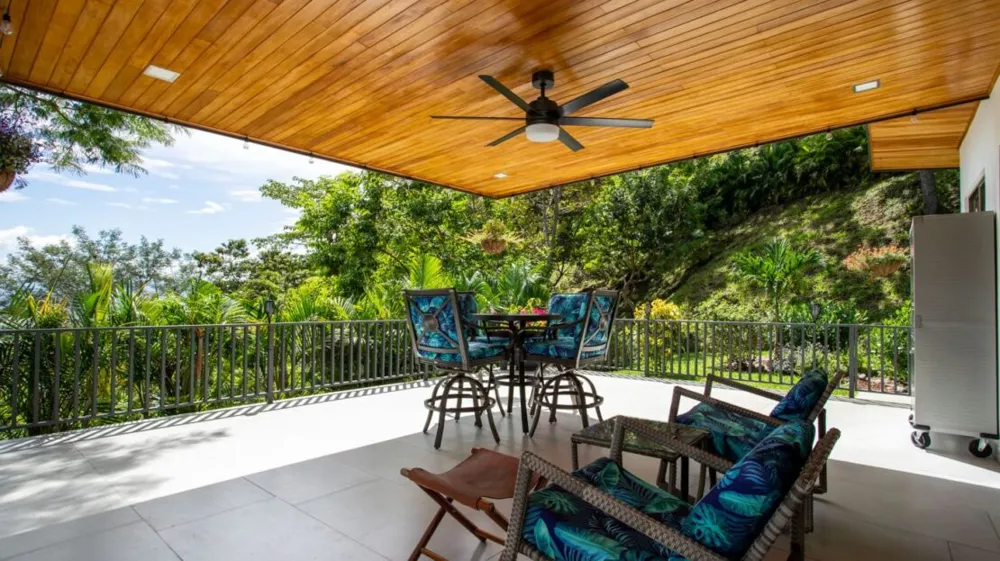 Modern gem in the natural setting Out of State, OS 20505