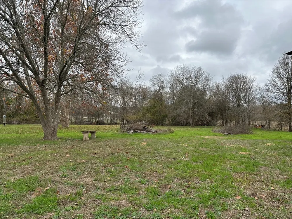 429 Hidden Shores Road Smithville, TX 78957