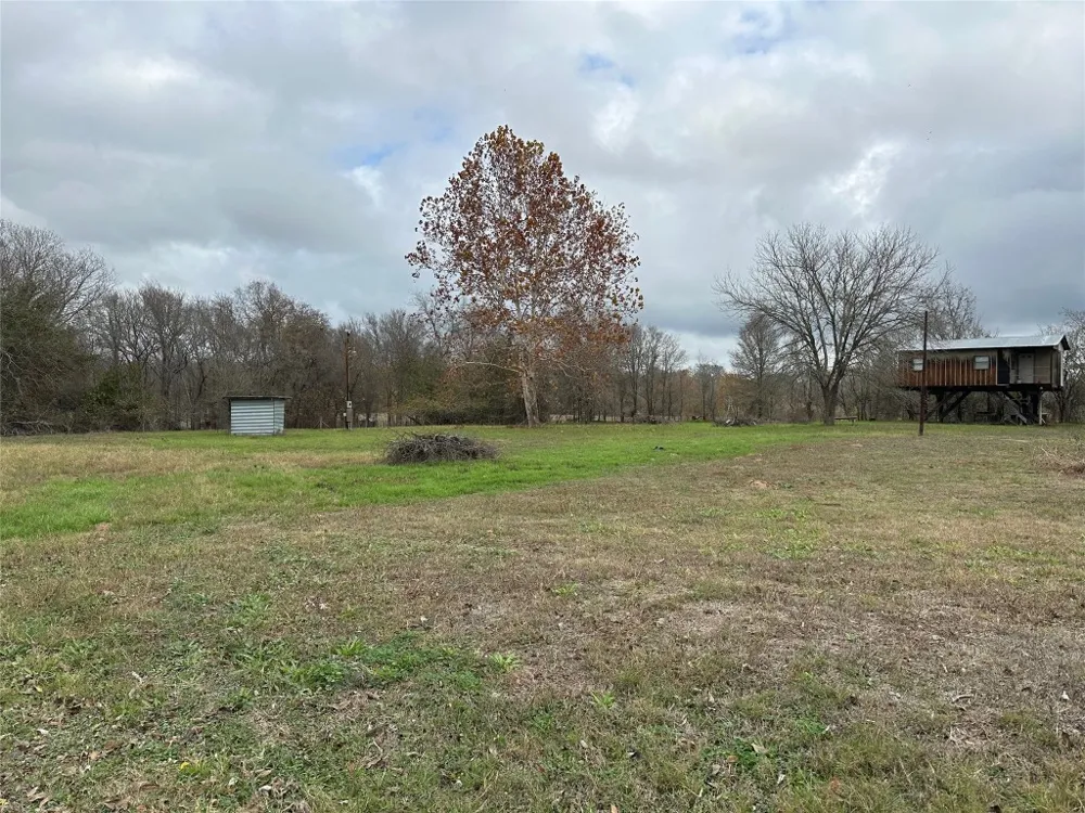 429 Hidden Shores Road Smithville, TX 78957