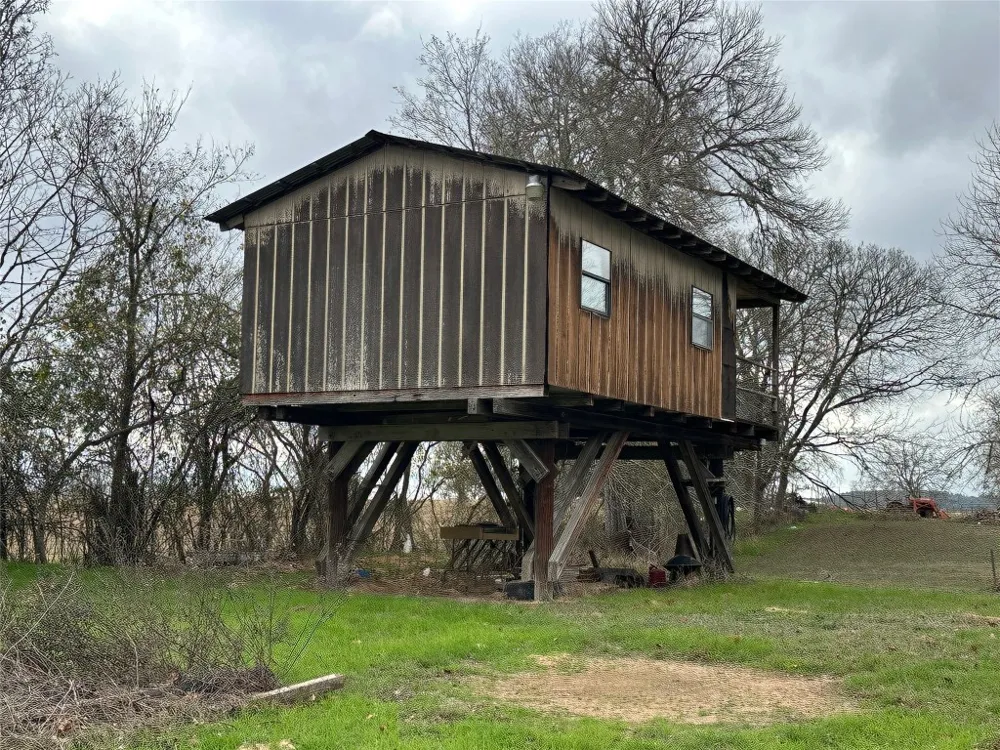 429 Hidden Shores Road Smithville, TX 78957