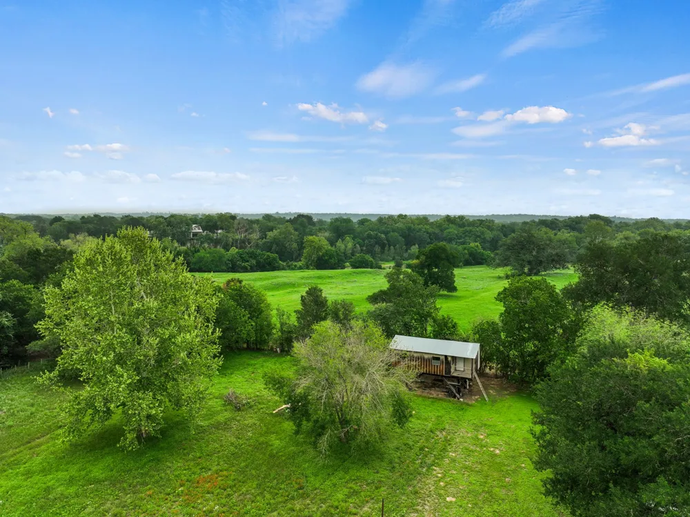 429 Hidden Shores Road Smithville, TX 78957
