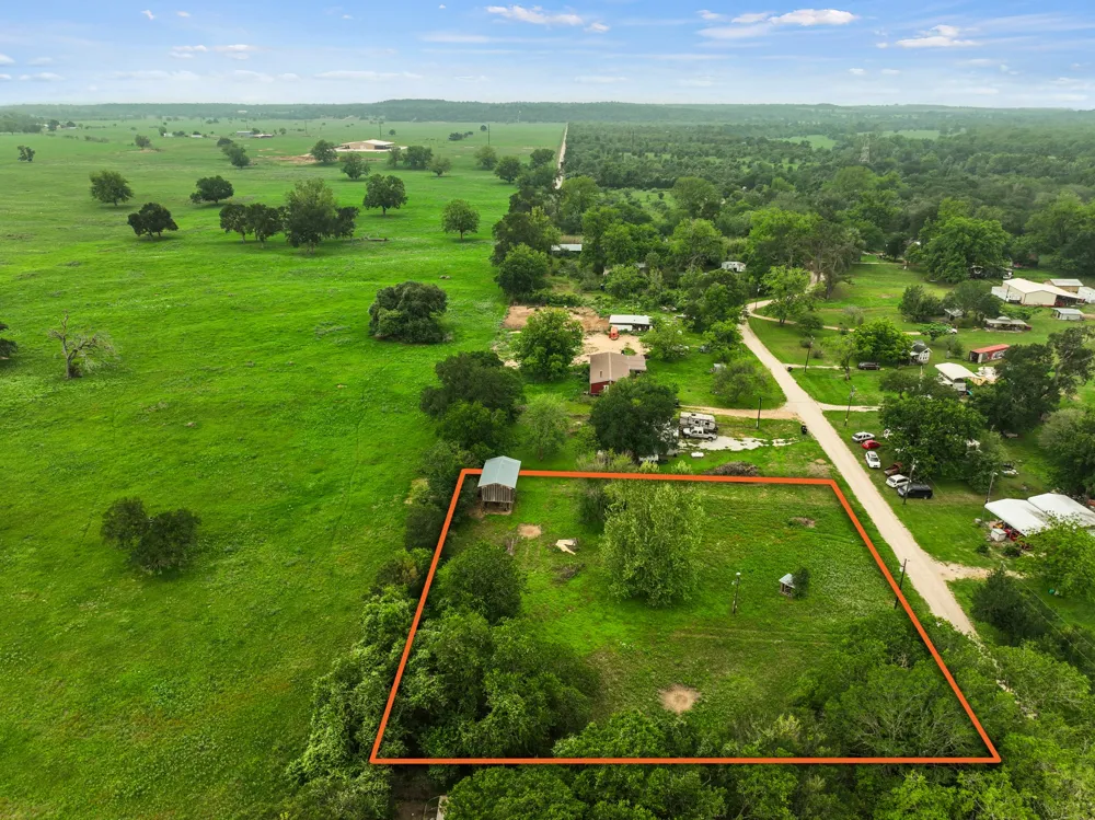 429 Hidden Shores Road Smithville, TX 78957