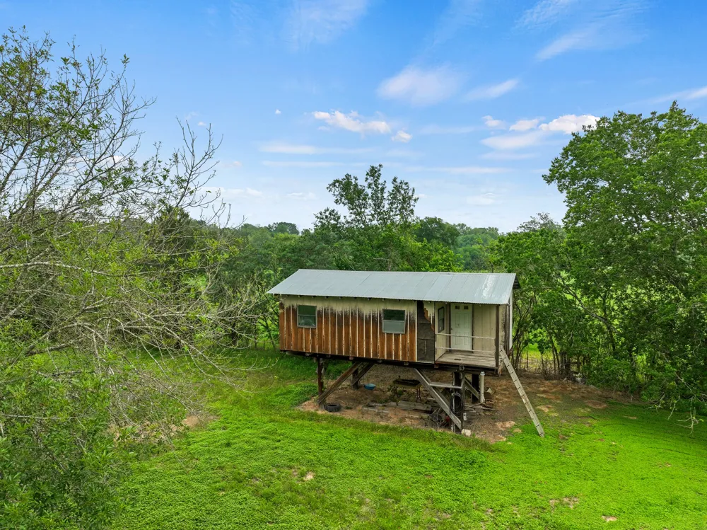 429 Hidden Shores Road Smithville, TX 78957