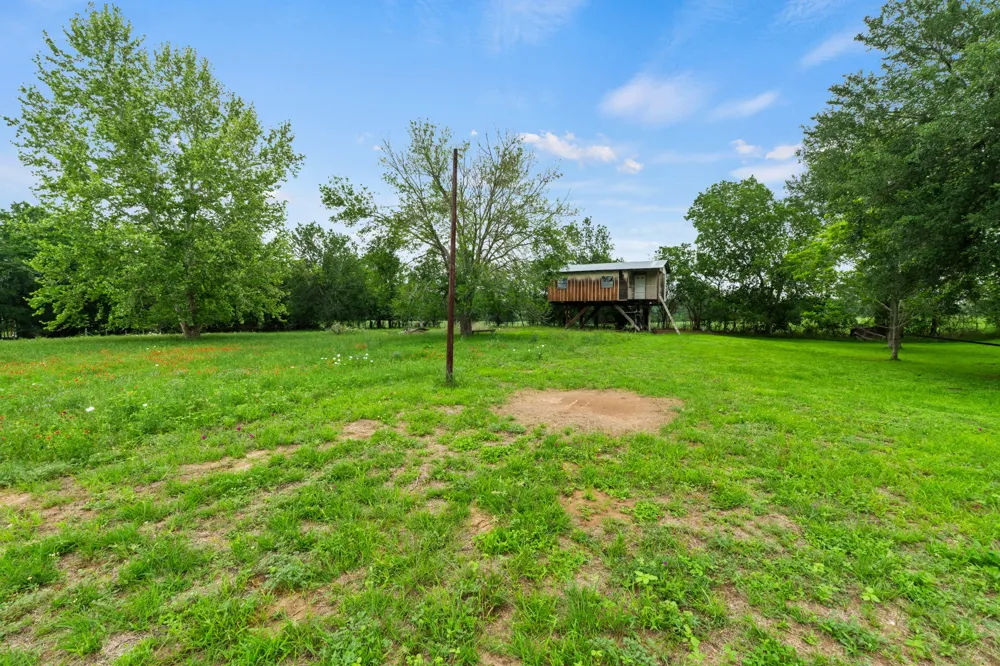 429 Hidden Shores Road Smithville, TX 78957