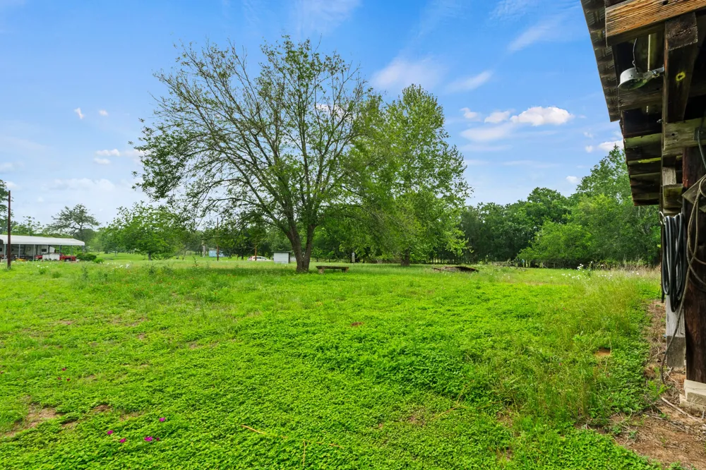429 Hidden Shores Road Smithville, TX 78957