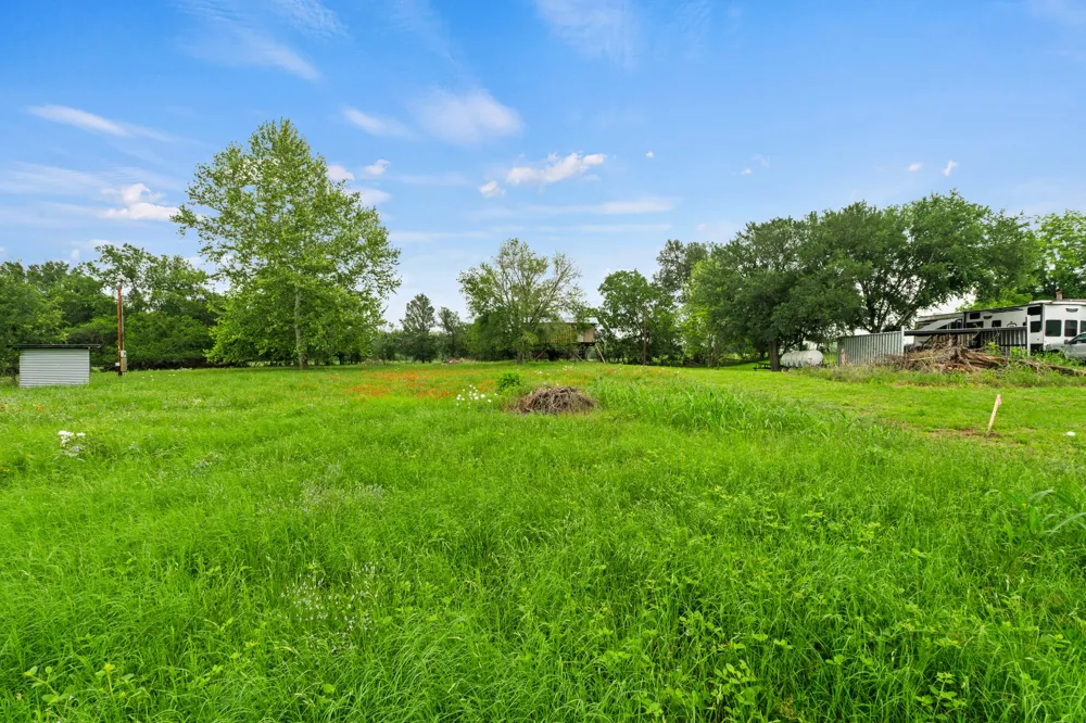 429 Hidden Shores Road Smithville, TX 78957