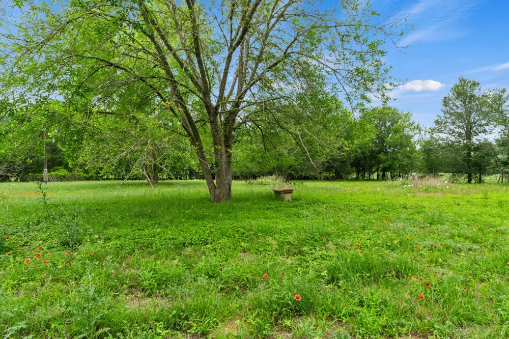 429 Hidden Shores Road Smithville, TX 78957