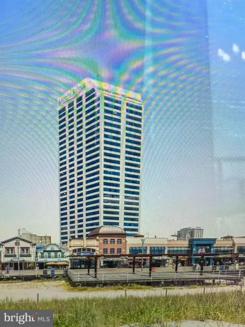 1515 BOARDWALK #908