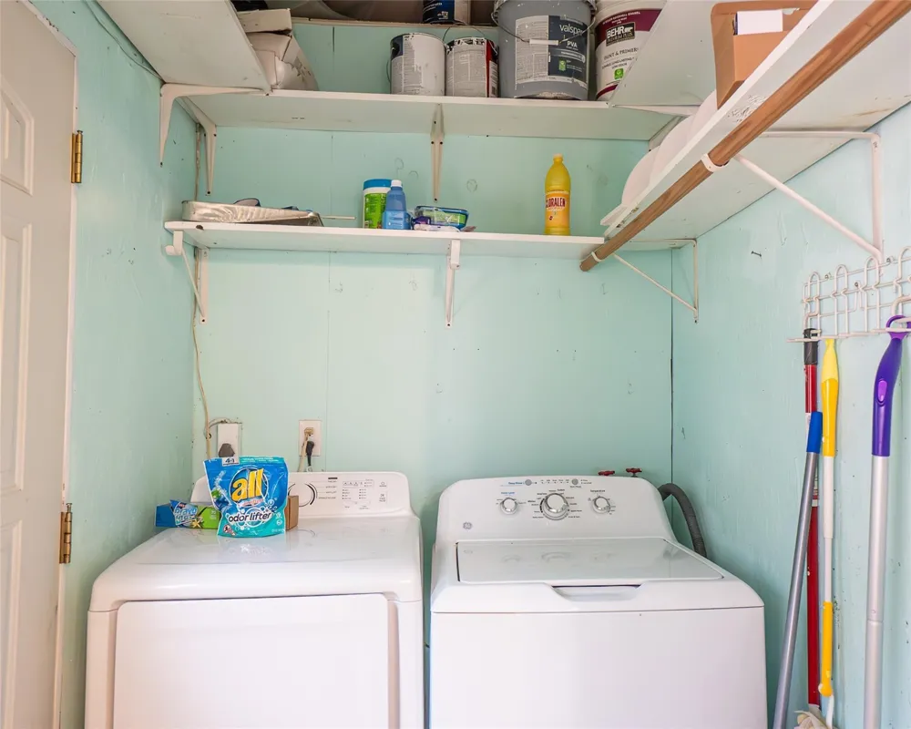 357 County Road 296 Sargent, TX 77414