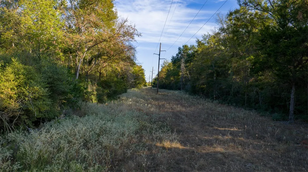 1 Red Hill Road Road Calvert, TX 77837