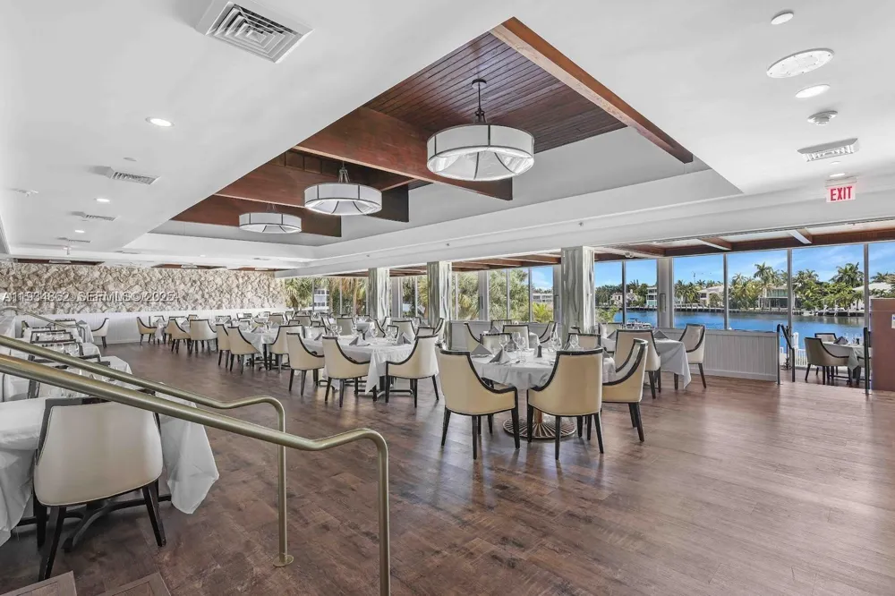 20281 E Country Club Dr #501 Aventura, FL 33180
