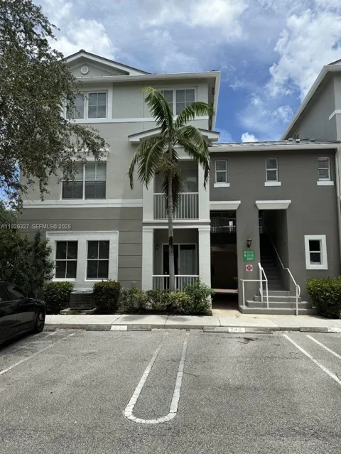 2016 Shoma Dr #2016