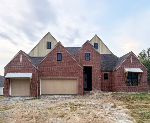 1607 Pinecrest Drive