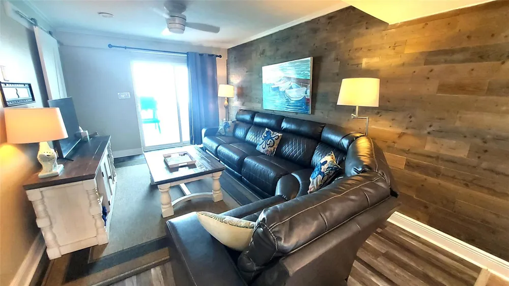 101 Pelican Place #4 Surfside Beach, TX 77541