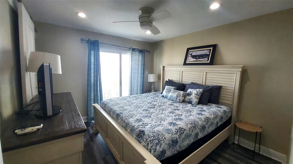 101 Pelican Place #4 Surfside Beach, TX 77541
