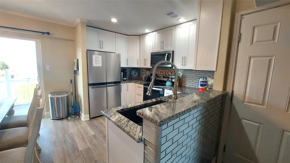 101 Pelican Place #4 Surfside Beach, TX 77541