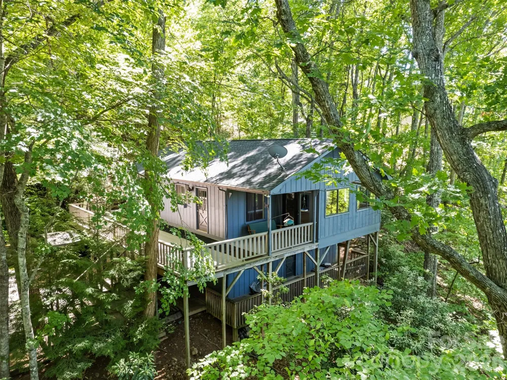 1392 Mount Chalet Road Canton, NC 28716