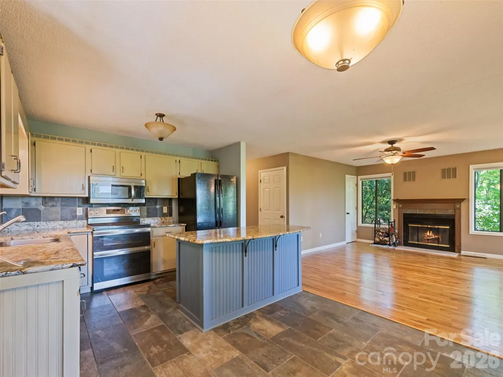 1392 Mount Chalet Road Canton, NC 28716