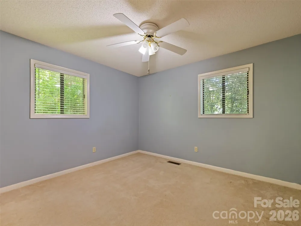 1392 Mount Chalet Road Canton, NC 28716