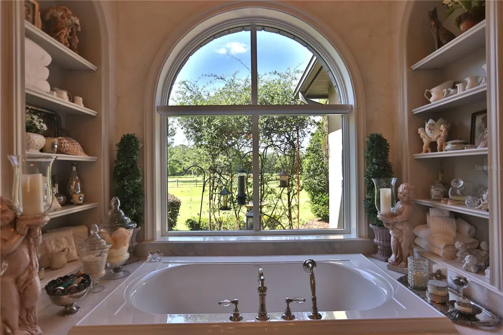 15305 NW HWY 320 Micanopy, FL 32667