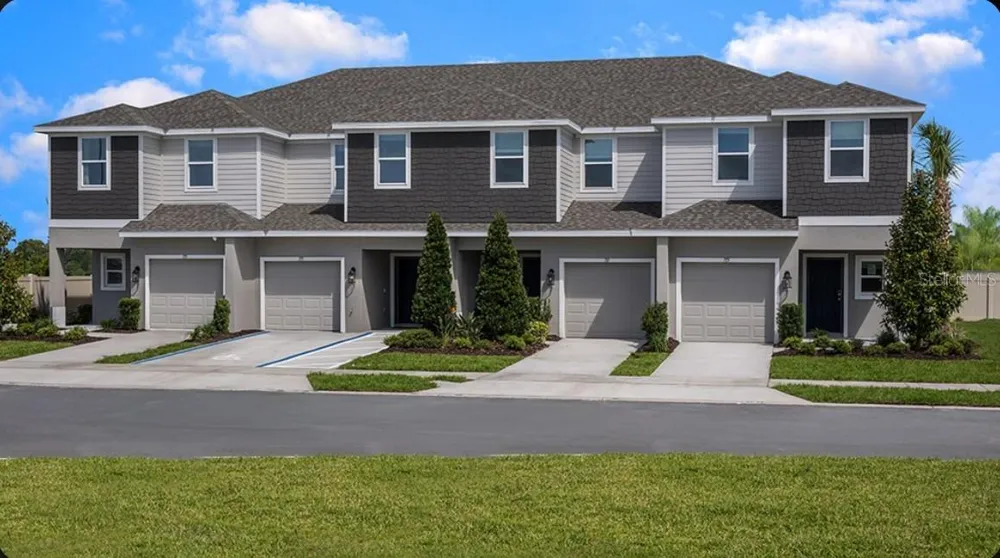 703 PERTH DRIVE #703 Mount Dora, FL 32757