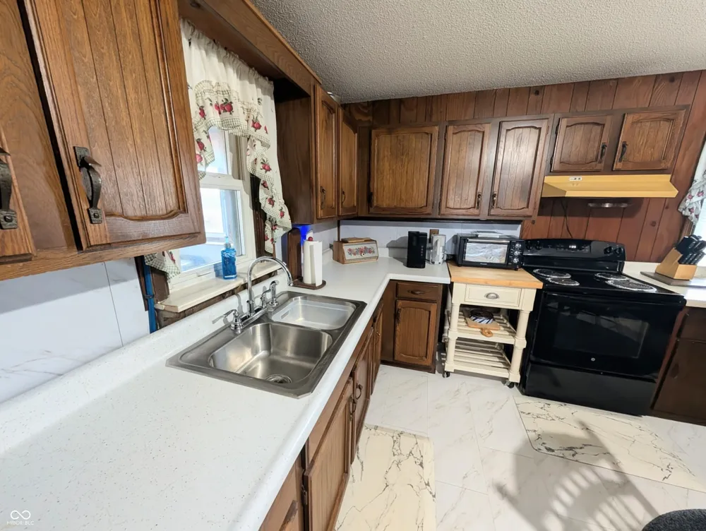 5599 State Road 9 Hope, IN 47246