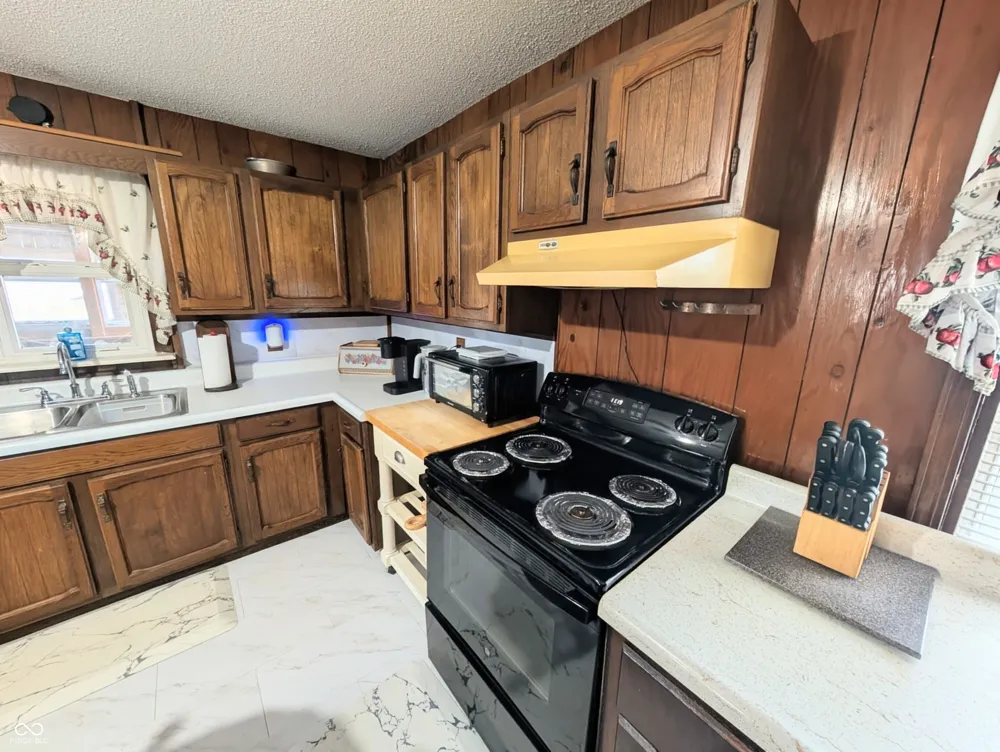 5599 State Road 9 Hope, IN 47246