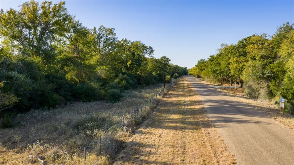 8 Providence Rd Road Calvert, TX 77837