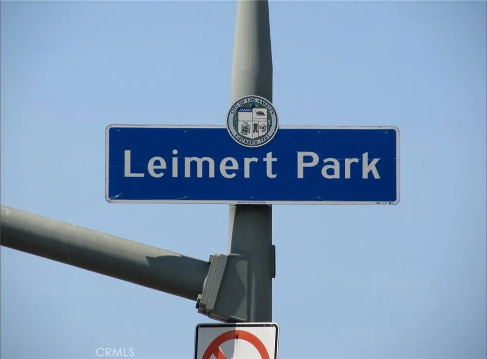 3104 W 43rd Place Los Angeles, CA 90008