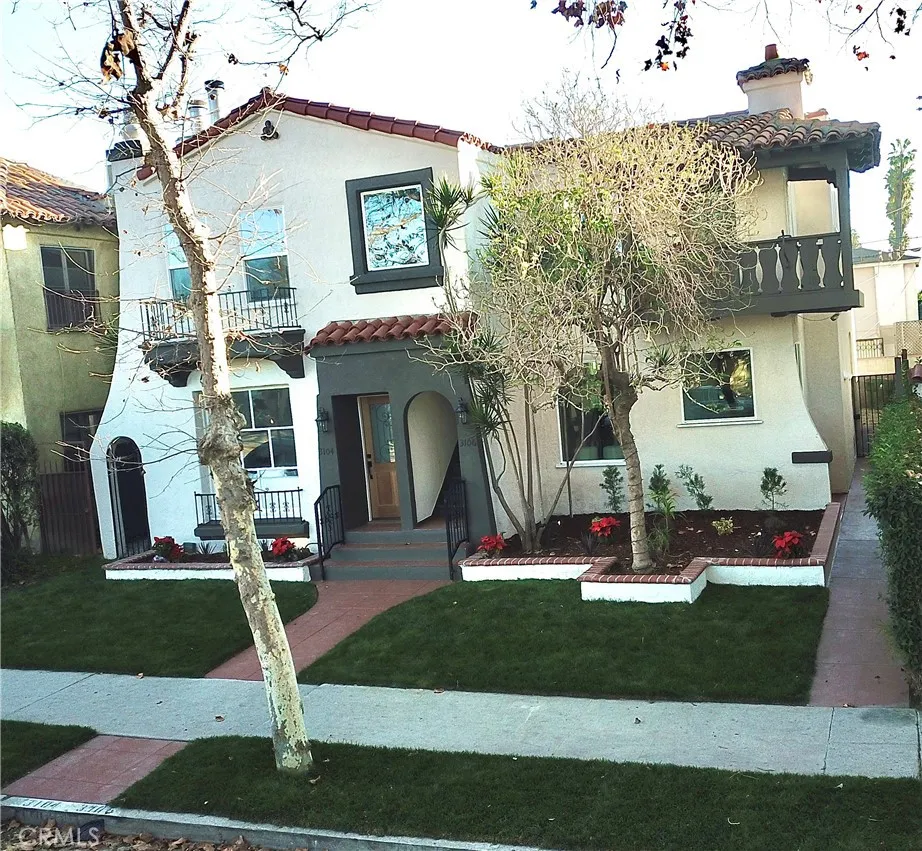 3104 W 43rd Place Los Angeles, CA 90008