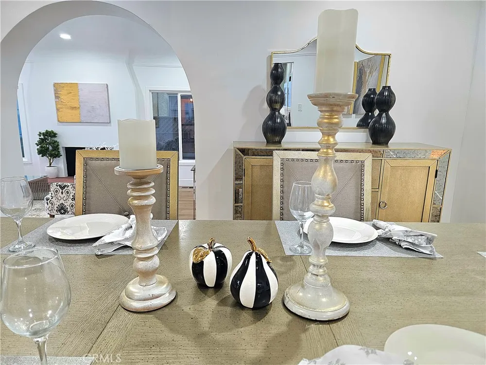 3104 W 43rd Place Los Angeles, CA 90008