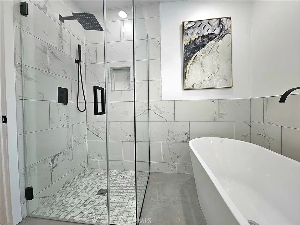 3104 W 43rd Place Los Angeles, CA 90008