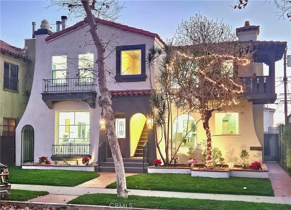 3104 W 43rd Place Los Angeles, CA 90008