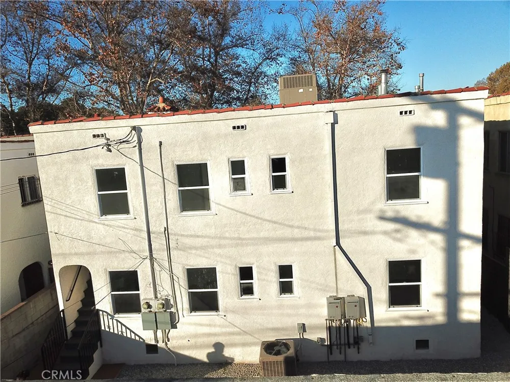 3104 W 43rd Place Los Angeles, CA 90008
