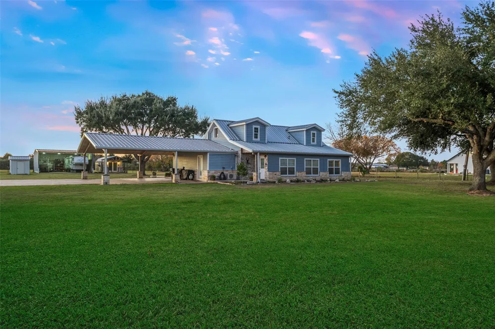 19989 Meadow Bend Road Waller, TX 77484
