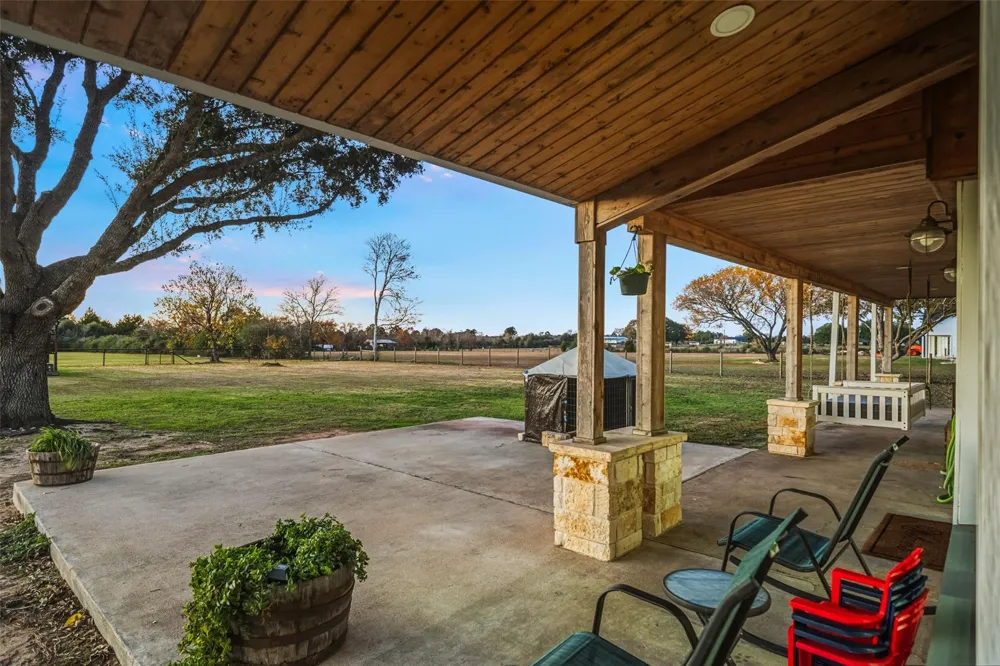 19989 Meadow Bend Road Waller, TX 77484