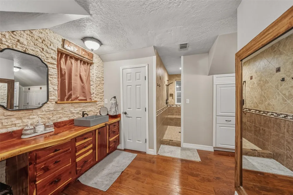 19989 Meadow Bend Road Waller, TX 77484