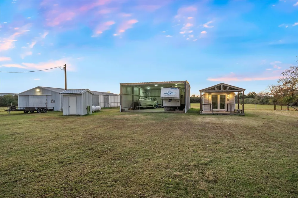 19989 Meadow Bend Road Waller, TX 77484