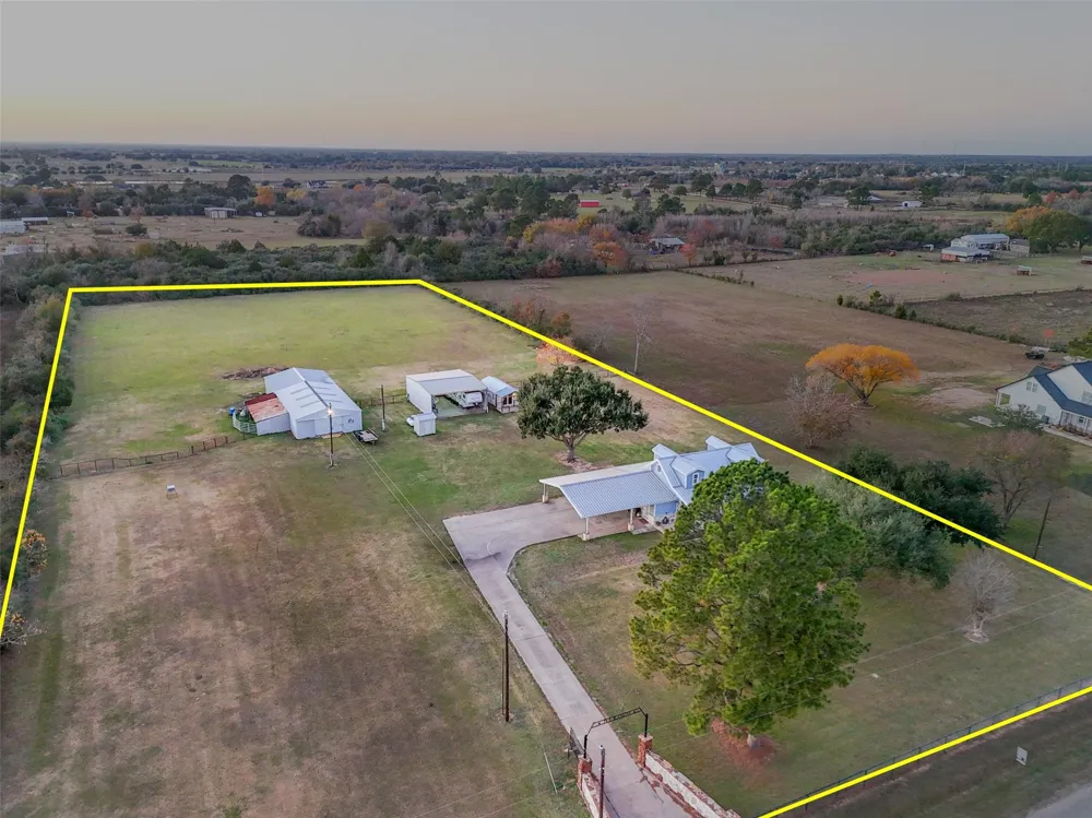19989 Meadow Bend Road Waller, TX 77484