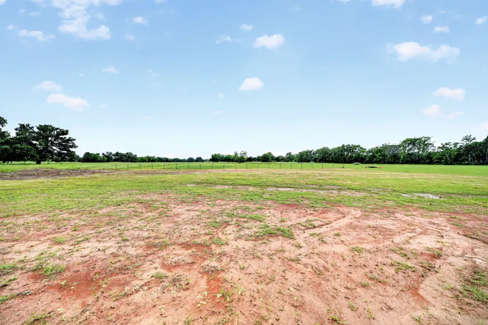 697 VZ CR 3717 Edgewood, TX 75117