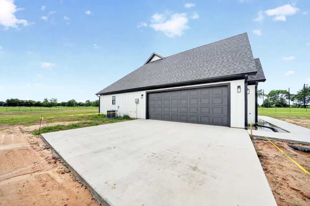 697 VZ CR 3717 Edgewood, TX 75117