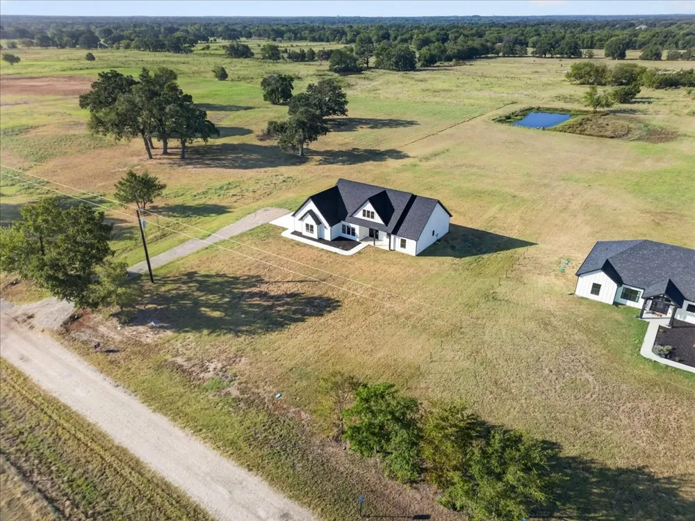 697 VZ CR 3717 Edgewood, TX 75117