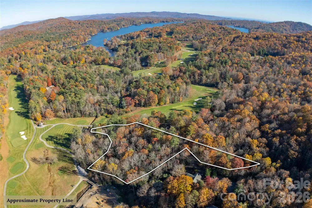 L 9A R Old Mine Point Lake Toxaway, NC 28747