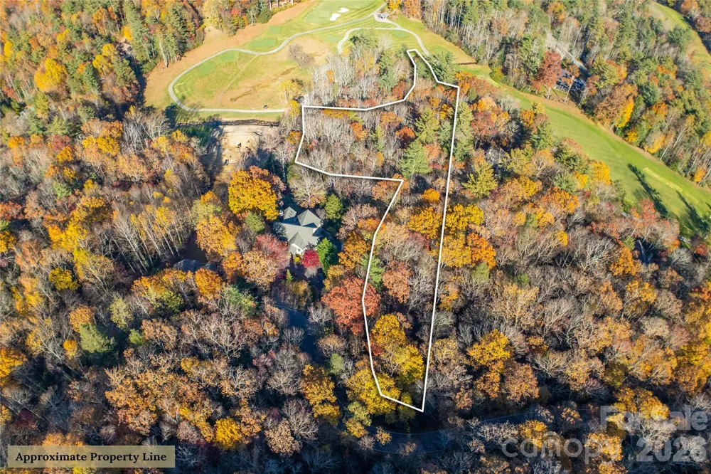 L 9A R Old Mine Point Lake Toxaway, NC 28747