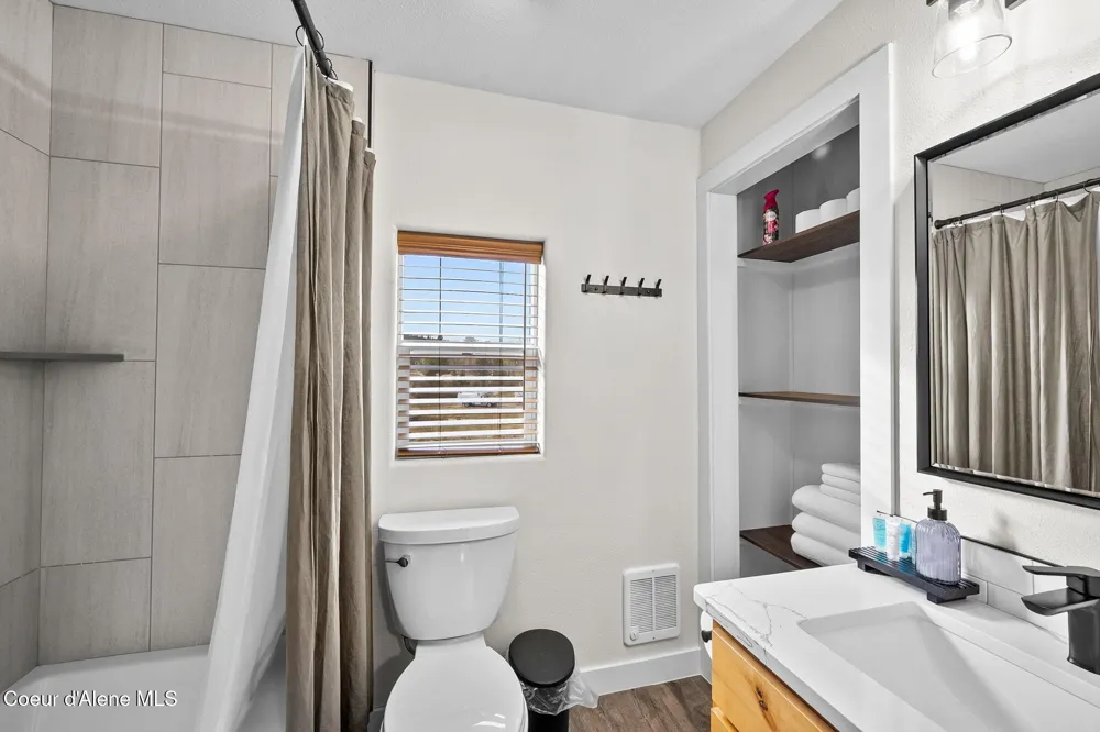 43143 Riverview Drive #9 Kingston, ID 83839