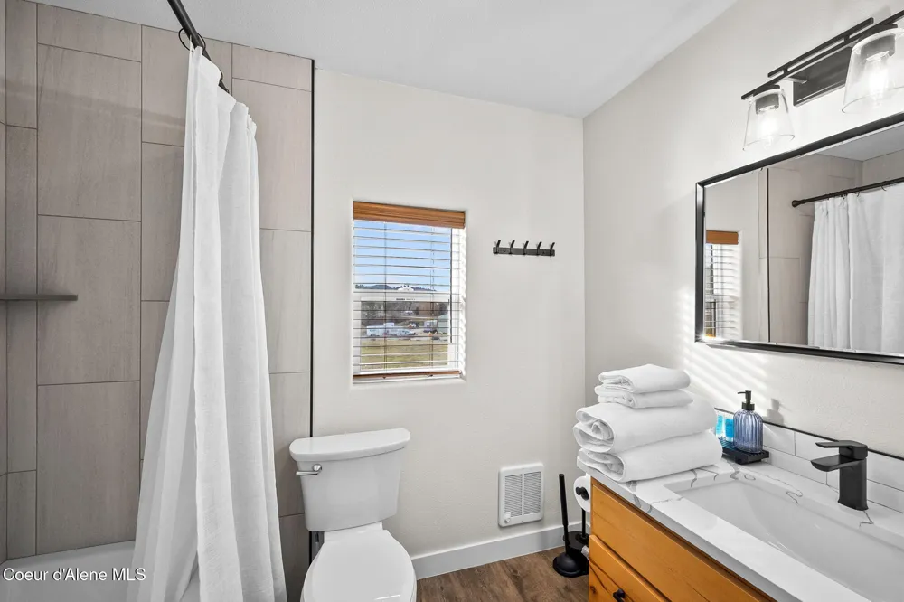 43143 Riverview Drive #9 Kingston, ID 83839