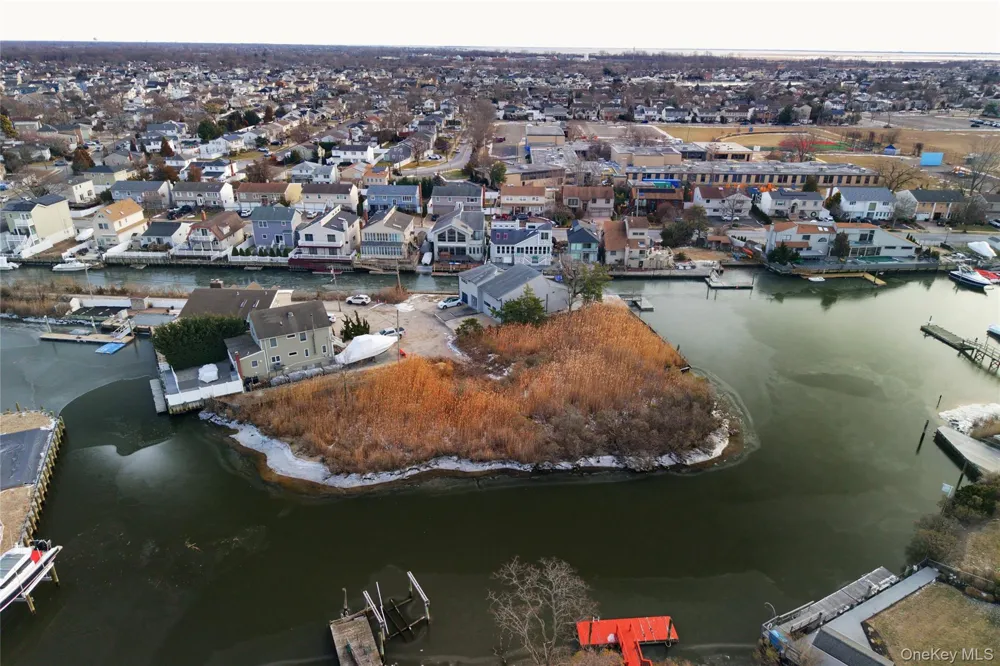 6 Island Plaza Bellmore, NY 11710