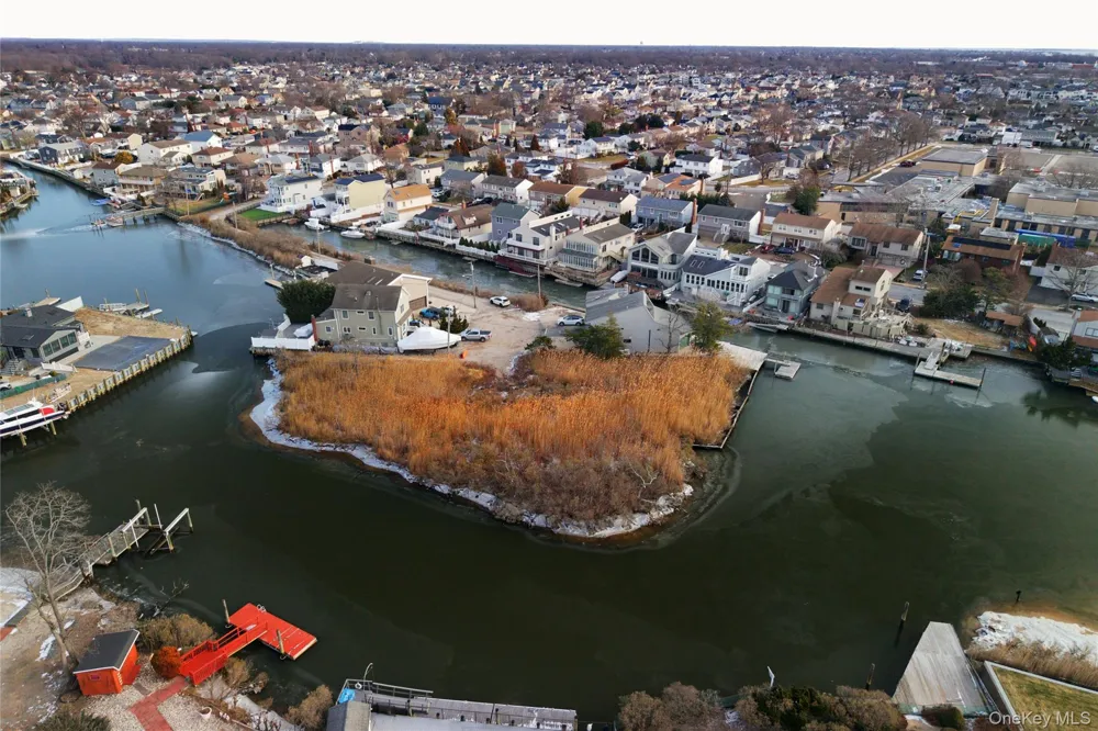 6 Island Plaza Bellmore, NY 11710